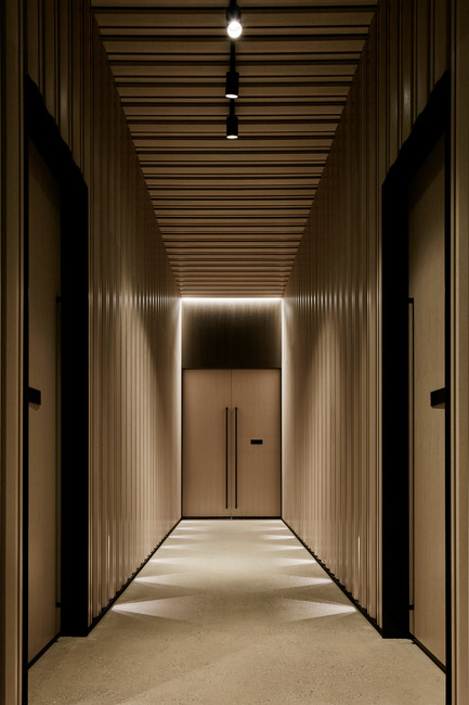 Press kit | 2531-01 - Press release | Corrs Chambers Westgarth - Electrolight - Lighting Design - Corridor - Photo credit: Peter Clarke