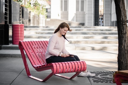 Press kit | 821-04 - Press release | MTL Collection - Equiparc & Dikini - Landscape Architecture -  MTL Collection Aluminum Lounge Chair  - Photo credit: Sophie Gelinas photography