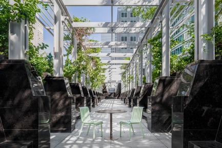 Press kit | 821-04 - Press release | MTL Collection - Equiparc & Dikini - Landscape Architecture -  MTL Bistro Table and Chair - Photo credit: Myriam Menard photography