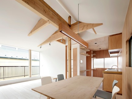 Press kit | 3116-01 - Press release | House for Four Generations - tomomi kito architect & associates - Residential Interior Design - 2F common space - Photo credit: satoshi shigeta