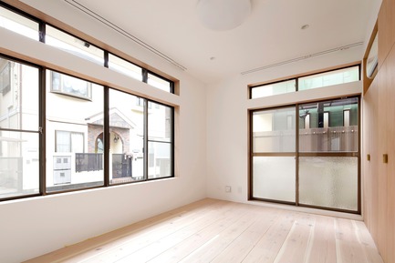 Press kit | 3116-01 - Press release | House for Four Generations - tomomi kito architect & associates - Residential Interior Design - 1F private space - Photo credit: satoshi shigeta