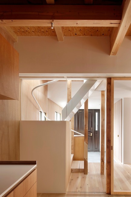 Press kit | 3116-01 - Press release | House for Four Generations - tomomi kito architect & associates - Residential Interior Design - Staircase - Photo credit: satoshi shigeta