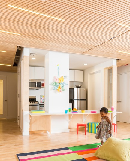 Press kit | 2604-01 - Press release | Maple Street School - BFDO Architects & 4|MATIV - Institutional Architecture - Multipurpose Room - Photo credit: Lesley Unruh