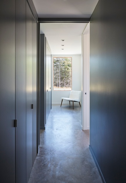 Press kit | 3034-01 - Press release | Lockeport Beach House - Nova Tayona Architects - Residential Architecture - Entry - Photo credit: Janet Kimber 