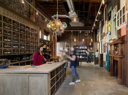 Press kit | 1562-02 - Press release | 826 Valencia Tenderloin Center Receives Special Commendation Award for Social Responsibility - INTERSTICE Architects - Commercial Architecture - Interior view - Fog Bank Wall  - Photo credit: Matthew Millman 