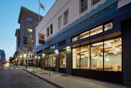 Press kit | 1562-02 - Press release | 826 Valencia Tenderloin Center Receives Special Commendation Award for Social Responsibility - INTERSTICE Architects - Commercial Architecture - Exterior Evening  - Photo credit: Matthew Millman 