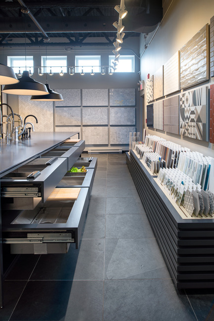 Press kit | 846-22 - Press release | Kitchen Plumbing Fixtures Now Available at Ceragres Carré Union - Ceragres - Commercial Interior Design - The Kitchen Gallery - Ceragres Carre Union Boutique Workspace - Photo credit: Loic Romer