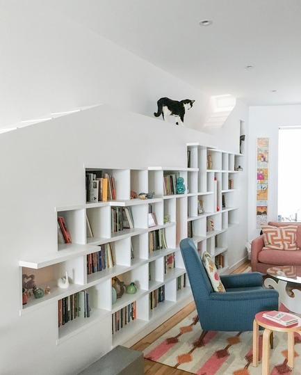 Press kit | 2875-01 - Press release | House for Booklovers and Cats - BFDO Architects - Residential Interior Design - Photo credit: Francis Dzikowski/OTTO