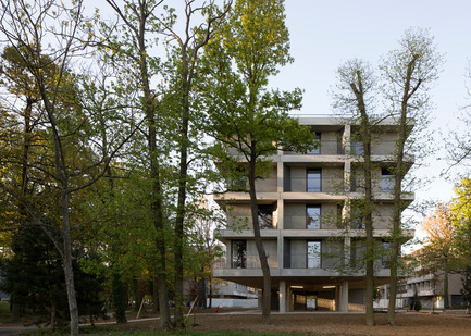 Press kit | 1040-06 - Press release | HEC Student Housing - Martin Duplantier Architectes - Residential Architecture -  N1_The transversal facade  - Photo credit: Clément GUILLAUME