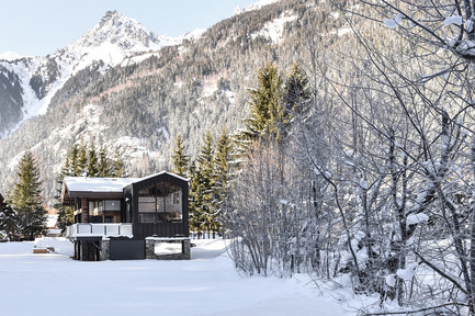 Press kit | 1682-04 - Press release | Chalet Whymper - Chevallier Architectes - Residential Architecture - Chalet WHYMPER, Chamonix by Chevallier Architectes - Photo credit: Solène Renaud pour Chevallier Architectes