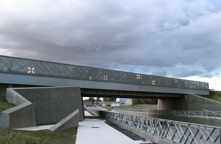 Press kit | 2366-01 - Press release | A New Viaduct for the MIL Campus of the Université de Montréal - civiliti - Urban Design - View of zigzagging retaining walls - Photo credit: civiliti