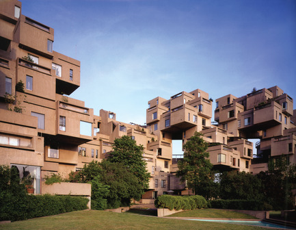 Montreal Celebrates the 50th Anniversary of Architect Moshe Safdie’s Pioneering Habitat ’67 With a New Exhibition at UQAM Centre de Design / June 1 through August 13, 2017 Press kit | 748-31 - Press release | Montreal Celebrates the 50th Anniversary of Architect Moshe Safdie’s Pioneering Habitat ’67 With a New Exhibition at UQAM Centre de Design / June 1 through August 13, 2017 - UQAM Centre de Design - Event + Exhibition - Habitat 67 - View from courtyard - Photo credit: Image by Timothy Hursley