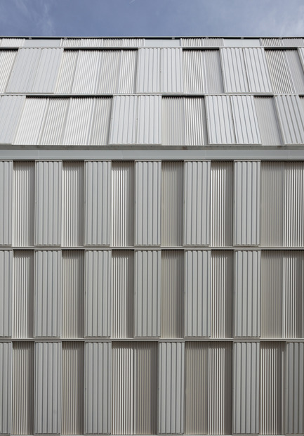 Press kit | 1008-06 - Press release | Social HousingCastagnary - Dietmar Feichtinger Architectes - Residential Architecture - Façade - Detail closed - Photo credit: David Boureau