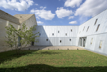 Press kit | 2394-01 - Press release | Conversion of the Former Hospital of Meursault - JUNG Architectures & Simon Buri - Institutional Architecture - Photo credit: Martin Argyroglo