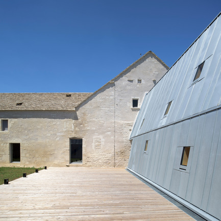 Press kit | 2394-01 - Press release | Conversion of the Former Hospital of Meursault - JUNG Architectures & Simon Buri - Institutional Architecture - Photo credit: Martin Argyroglo