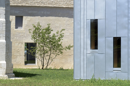 Press kit | 2394-01 - Press release | Conversion of the Former Hospital of Meursault - JUNG Architectures & Simon Buri - Institutional Architecture - Photo credit: Martin Argyroglo