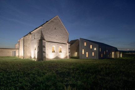 Press kit | 2394-01 - Press release | Conversion of the Former Hospital of Meursault - JUNG Architectures & Simon Buri - Institutional Architecture - Photo credit: Martin Argyroglo