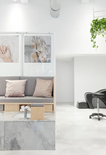 Press kit | 1332-02 - Press release | Montreal's Leading Destination for Nail Art, Le Manoir, Receives a Brand-New Look - Tuxedo - Commercial Interior Design - Photo credit: Maxime Brouillet