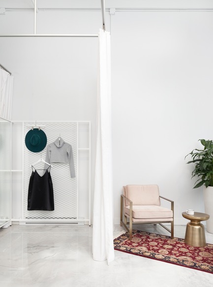 Press kit | 1332-02 - Press release | Montreal's Leading Destination for Nail Art, Le Manoir, Receives a Brand-New Look - Tuxedo - Commercial Interior Design - Photo credit: Maxime Brouillet