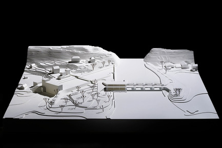 Press kit | 2230-01 - Press release | A new Landscape for the New Hydropower Plant Hagneck in Switzerland - Raymond Vogel Landschaften AG - Landscape Architecture - Plaster model of our winning project in the architectural competition in 2010. - Photo credit:    	 		 		 	 	 		 			 				 					Raymond Vogel Landschaften AG, Zürich  				 