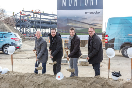 Press kit | 865-21 - Press release | Lemay to Design New Lumenpulse Head Office: A Window on the St. Lawrence River - Lemay - Commercial Architecture - The Lemay Team: Jean-François Gagnon, David Poulin, Michel Lauzon, and Louis-Philippe Frappier at the ground-breaking ceremony on November 15, 2016. - Photo credit: Julien Lauzon-Fullum