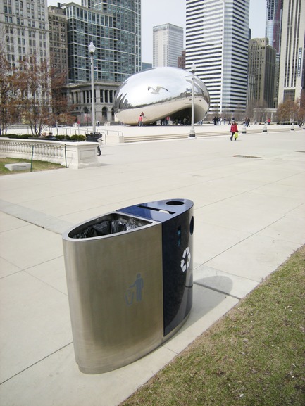 Press kit | 2707-01 - Press release | EcoTrio® Commercial Recycling Bins - EcoTrio®, LLC - Industrial Design -  EcoTrio® "The Millennium" Commercial Recycling Bin with the Bean  -  Millennium Park, Chicago (US Pat. No. D566 364 © 2008 ecotrio®, llc) - Photo credit: Noel Michaels