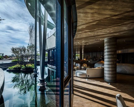 Green Places Community Clubhouse Press kit | 2213-01 - Press release | Green Places Community Clubhouse - Chain 10 Urban Space Design - Commercial Interior Design - Coffee&Read & Landscaping pond - Photo credit: Kuo-Min Lee