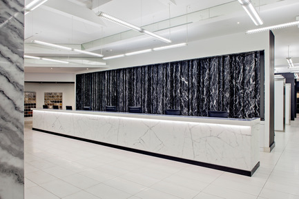 Press kit | 2066-01 - Press release | Canadian Design studio II BY IV DESIGN receives growing international recognition for Retail Environments - II BY IV DESIGN - Commercial Interior Design -  Olympia Tile Showroom_Reception<br>  - Photo credit: Hill Peppard