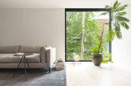 Press kit | 1113-06 - Press release | Maison Lagarde - la SHED architecture - Residential Architecture - Living room - Photo credit: Maxime Brouillet