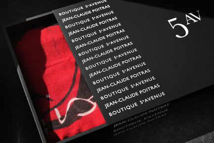 Jean-Claude Poitras et Boutique 5e Avenue : Une entente de collaboration unique et exceptionnelle Press kit | 877-05 - Press release | Jean-Claude Poitras et Boutique 5e Avenue : Une entente de collaboration unique et exceptionnelle - Boutique 5e Avenue - Design de mode - Photo credit: Paprika