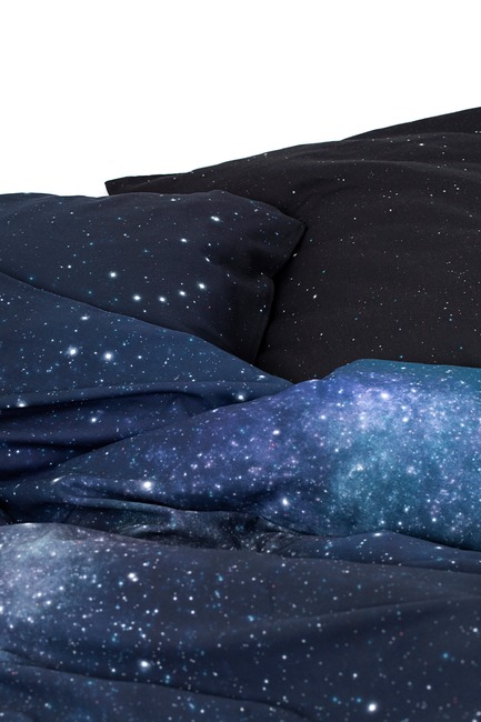 Press kit | 2502-01 - Press release | Augmented Reality Bed Sheets - Hayka - Product - Northern Sky bedding - Photo credit: Hayka