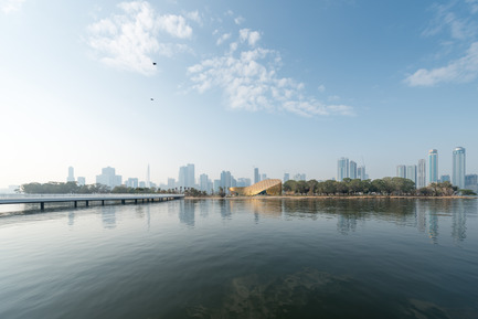 Press kit | 2193-01 - Press release | Butterfly Pavilion – Noor Island - 3deluxe - Urban Design - The  most striking building on Noor Island is the high-profile Butterfly  Pavilion, whose ornamental shading roof characterizes the island. - Photo credit: Joaquín Busch