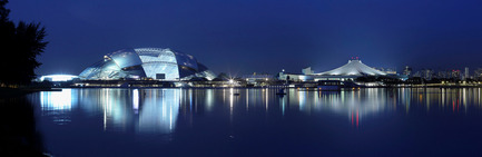 Press kit | 2186-01 - Press release | Singapore National Stadium - Arup Associates - Institutional Architecture -   A key feature of the Singapore Sports Hub is the integration of retail restaurant and office space around the stadium. The seamless physical connectivity between these spaces ensures that the precinct is continually busy and active on event and non-event days<br>   - Photo credit:  Franklin Kwan 