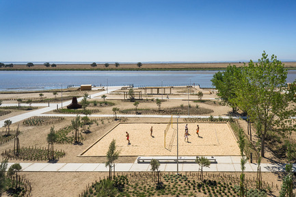 Press kit | 2013-05 - Press release | Winner & Shortlisted announcements for WAN Landscape, Civic, Metal in Architecture Awards 2016 - World Architecture News Awards (WAN AWARDS) - Commercial Architecture - WAN Landscape Award 2016 Winner - Photo credit: TAGUS LINEAR PARK by TOPIARIS Lda © João Morgado
