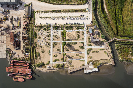 Press kit | 2013-05 - Press release | Winner & Shortlisted announcements for WAN Landscape, Civic, Metal in Architecture Awards 2016 - World Architecture News Awards (WAN AWARDS) - Commercial Architecture -  WAN Landscape Award 2016 Winner  - Photo credit:  TAGUS LINEAR PARK by TOPIARIS Lda © João Morgado 