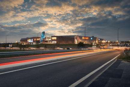 Press kit | 896-09 - Press release | Les Saisons - Arte Charpentier Architectes - Commercial Architecture - Photo credit: Epaillard+Machado