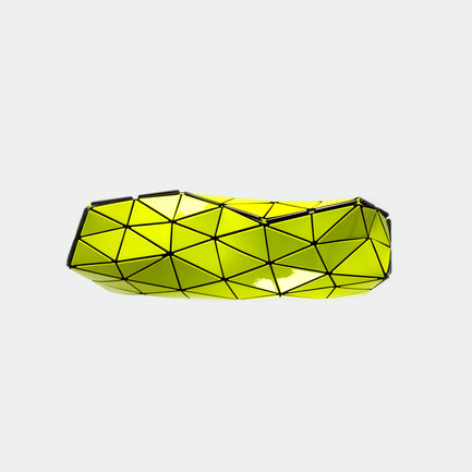 Bao Bao Issey Miyake and N&R Foldings create “Distortion” – the futuristic bag Press kit | 1148-01 - Press release | Bao Bao Issey Miyake and N&R Foldings create “Distortion” - the futuristic bag - N&R Foldings - Fashion Design - Photo credit: Issey Miyake