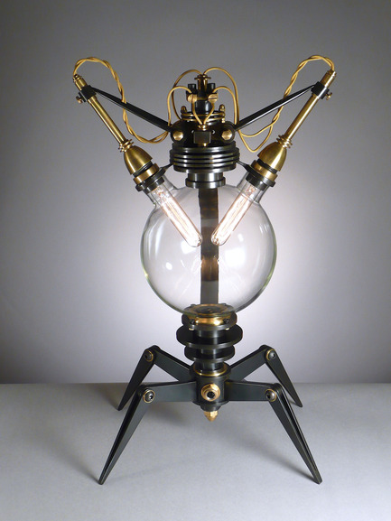 Press kit | 1604-04 - Press release | Design Days Dubai Announces 2016 Edition - Design Days Dubai - Event + Exhibition - MAD Gallery Machine Lights by Frank Buchwald - Photo credit: MAD Gallery