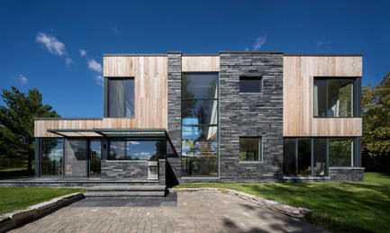 Press kit | 1641-01 - Press release | Hemmingford House - SIMARD architecture - Residential Architecture - Photo credit: Stéphane Brügger