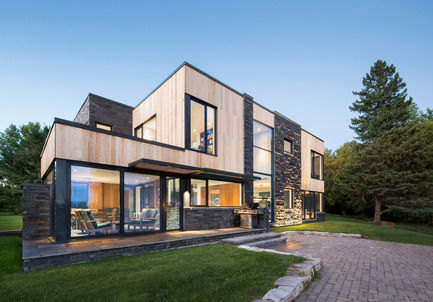 Press kit | 1641-01 - Press release | Hemmingford House - SIMARD architecture - Residential Architecture - Photo credit: Stéphane Brügger 