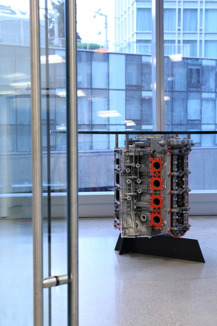 Press kit | 2073-01 - Press release | DIALOG awarded ‘Best Tenant Improvement’ for LGM’s Vancouver Head Office - DIALOG - Commercial Interior Design - One of LGM's car engine tables<br> - Photo credit: Ema Peter <br>