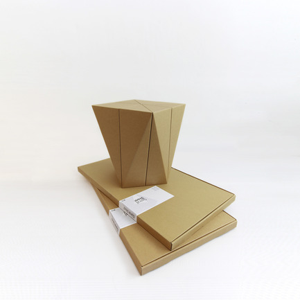 Press kit | 2128-01 - Press release | Fractal Surface Structure made with Cardboard Sheet: Spiral Stool by MisoSoupDesign Awarded Platinum A’Design Award - MisoSoupDesign - Product - Flat packaging for Spiral Stool - Photo credit: Daisuke Nagatomo