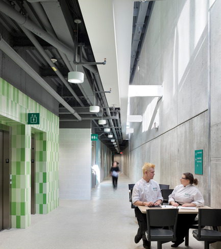 Press kit | 1866-01 - Press release | Durham College Centre for Food - Gow Hastings Architects - Institutional Architecture - Light wells bring natural light into the lower-level student spaces - Photo credit: Tom Arban