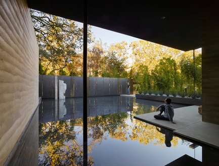 Press kit | 2112-02 - Press release | Windhover Contemplative Center selected as Architizer A+ Finalist - Aidlin Darling Design - Institutional Architecture -         <br> Water, in conjunction with landscape, is used throughout as an aid for contemplation; fountains within the main gallery and the courtyard provide ambient sound while a still reflecting pool to the south reflects the surrounding trees.  - Photo credit: Matthew Millman