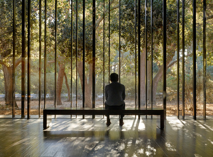 Press kit | 2112-02 - Press release | Windhover Contemplative Center selected as Architizer A+ Finalist - Aidlin Darling Design - Institutional Architecture -         <br> The space opens to the oak glade beyond, extending the visitor’s experience into the landscape.  - Photo credit: Matthew MIllman