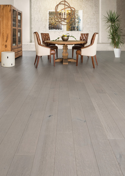 Press kit | 1639-05 - Press release | New colorsand speciescome to the Mirage Sweet Memories Collection - Mirage Hardwood Floors - Residential Interior Design -  Handcrafted White Oak R&Q, Treasure - Sweet Memories Collection  - Photo credit: Mirage Hardwood Floors