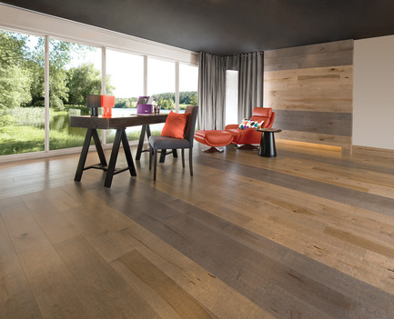 Press kit | 1639-02 - Press release | The Imagine Collection from Mirage: designed to help hiding the marks and scuff of daily use - Mirage Hardwood Floors - Residential Interior Design - Old Maple Rock Cliff & Papyrus, Cork Look<br> - Photo credit: Mirage Hardwood Floors