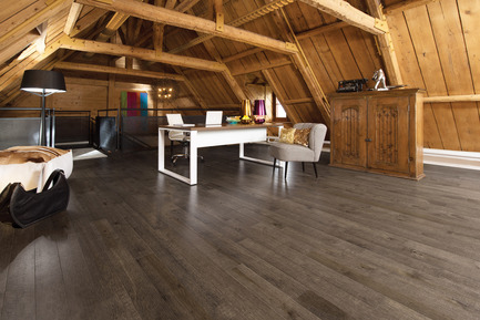 Press kit | 1639-02 - Press release | The Imagine Collection from Mirage: designed to help hiding the marks and scuff of daily use - Mirage Hardwood Floors - Residential Interior Design - Old Maple Sandstone, Cork Look<br> - Photo credit: Mirage Hardwood Floors