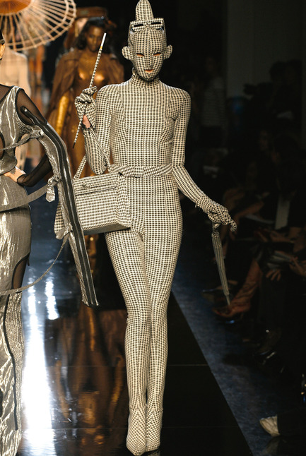 Press kit | 696-04 - Press release | The Fashion World of Jean Paul Gaultier: From the sidewalk to the catwalk - Montreal Museum of Fine Arts (MMFA) - Event + Exhibition - Photo credit: MBAM