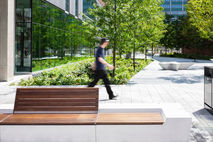 Press kit | 916-03 - Press release | Menkès Shooner Dagenais Letourneux Architectes wins the Award of Excellence at the 2016 Durabilys Gala - Menkès Shooner Dagenais LeTourneux Architectes - Institutional Architecture - Green space in the heart of the city - Photo credit: Stéphane Groleau